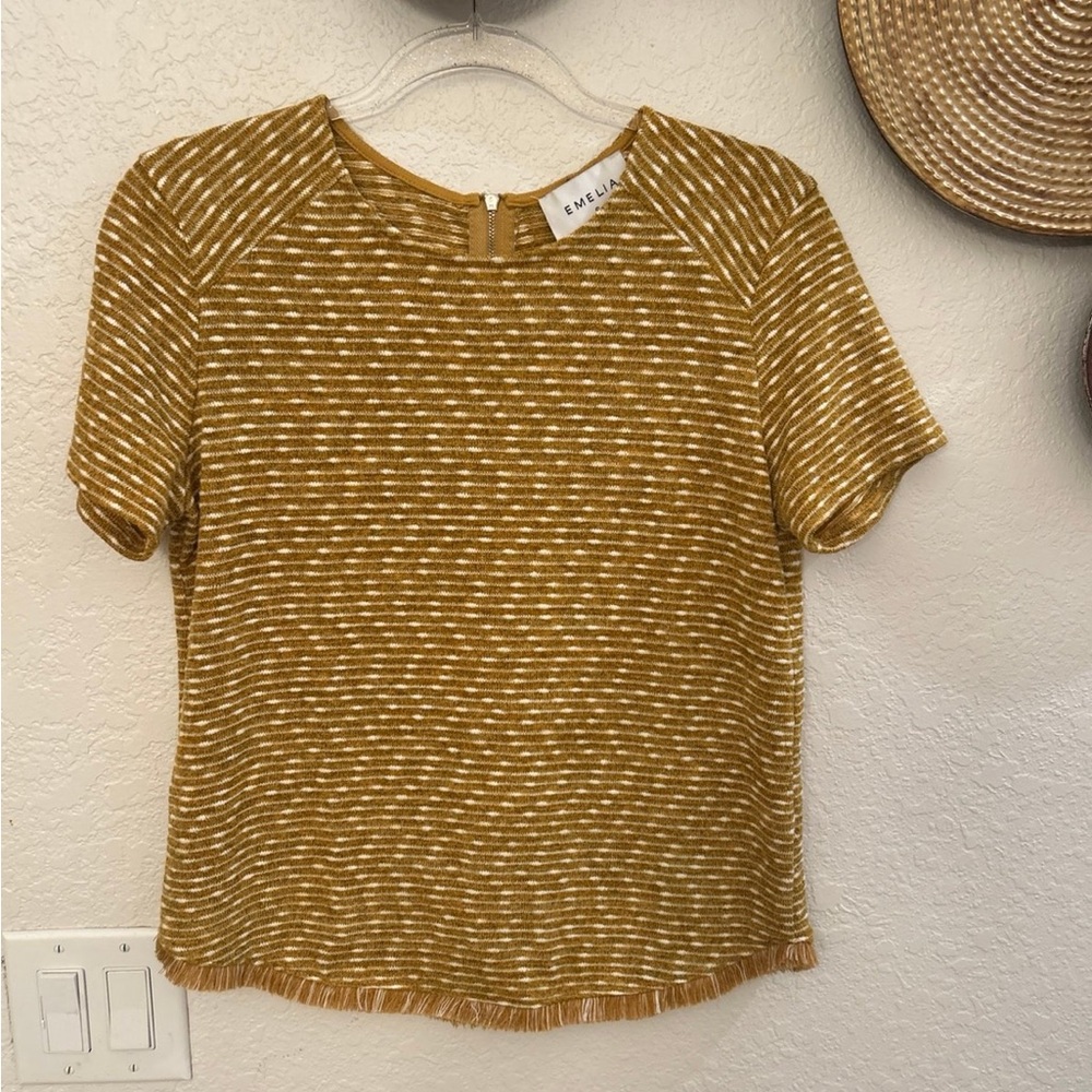 Emelia Top Women's Small 
Yellow Stripe Short Sleeve Zipper Neck Fringe‎ Hem